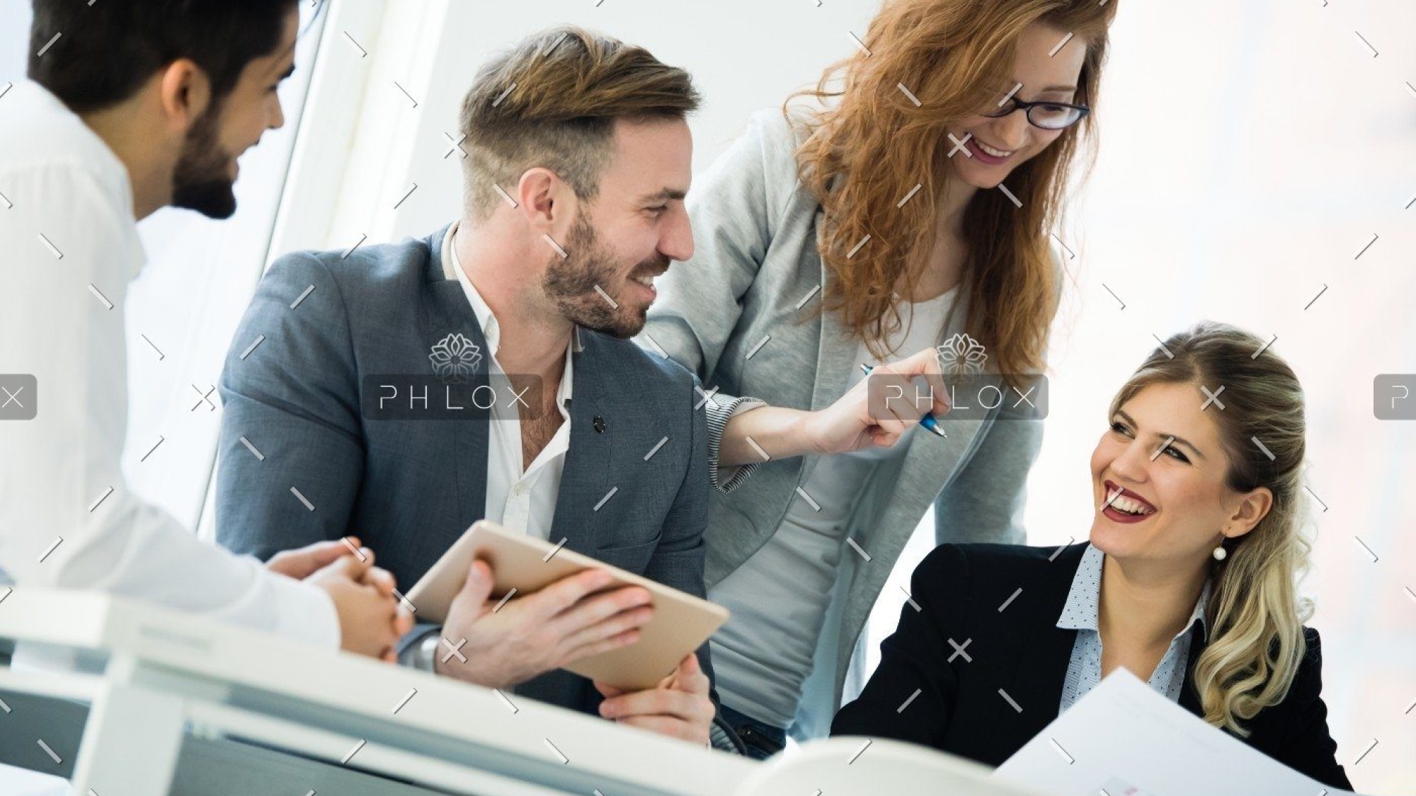 demo-attachment-444-creative-business-people-working-on-business-DZNE5P6